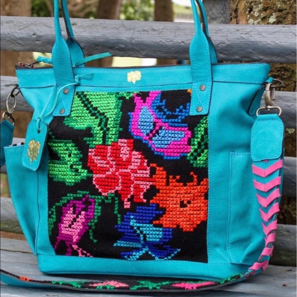 DC Mini Bee convertible day bag